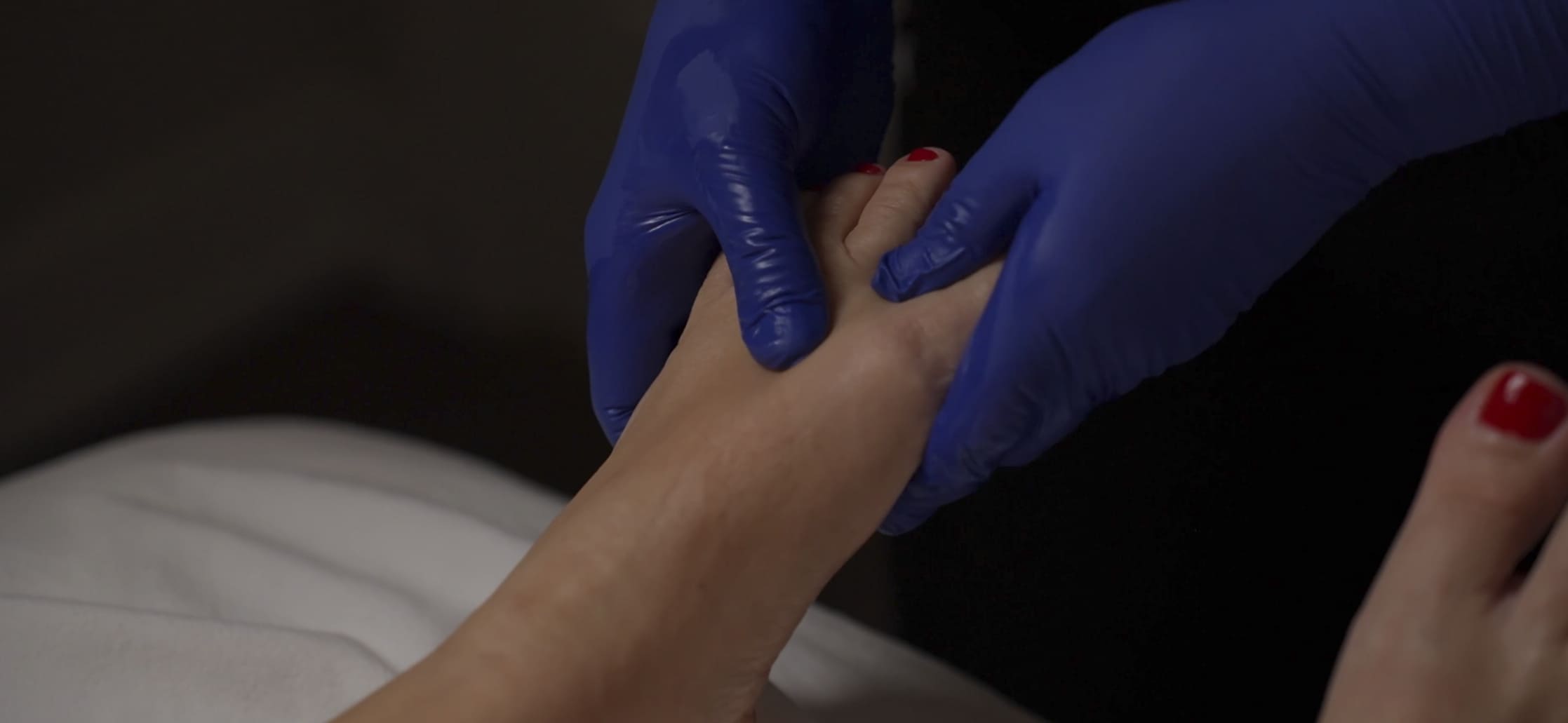 Foot Massage and AcuTouch therapy at Bloor West Retreat in Toronto to balance meridians and restore harmony